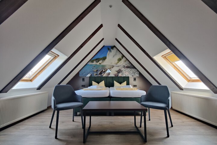 Room 25 of 73