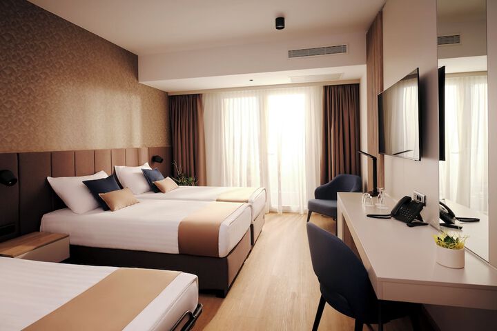 Room 7 of 50