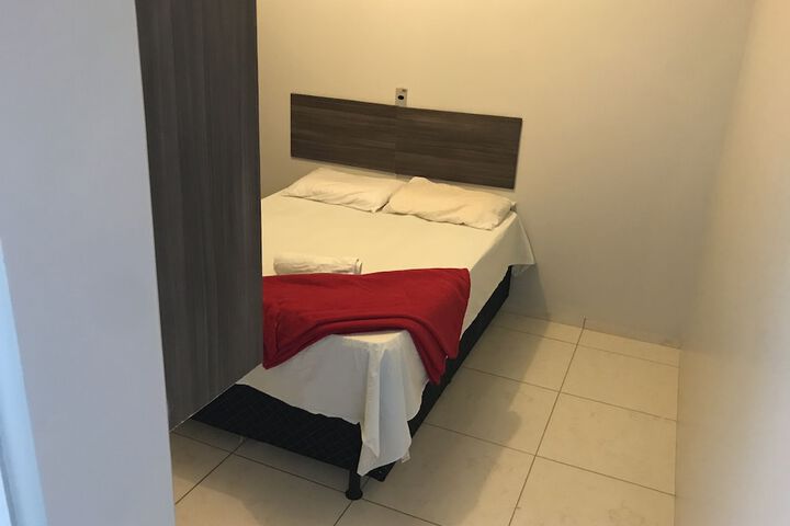 Room 12 of 27