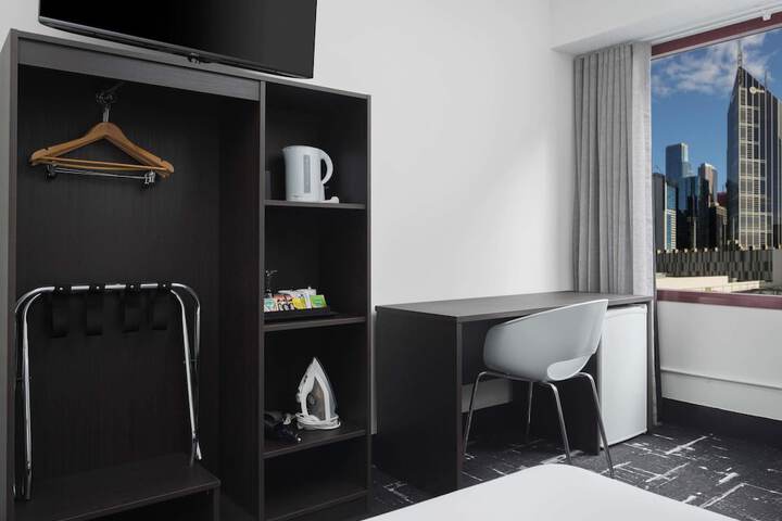Room 19 of 52