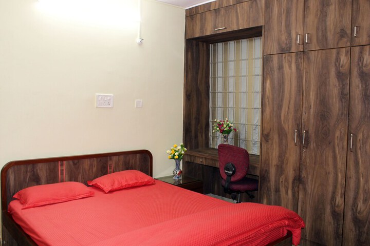 Room 27 of 49