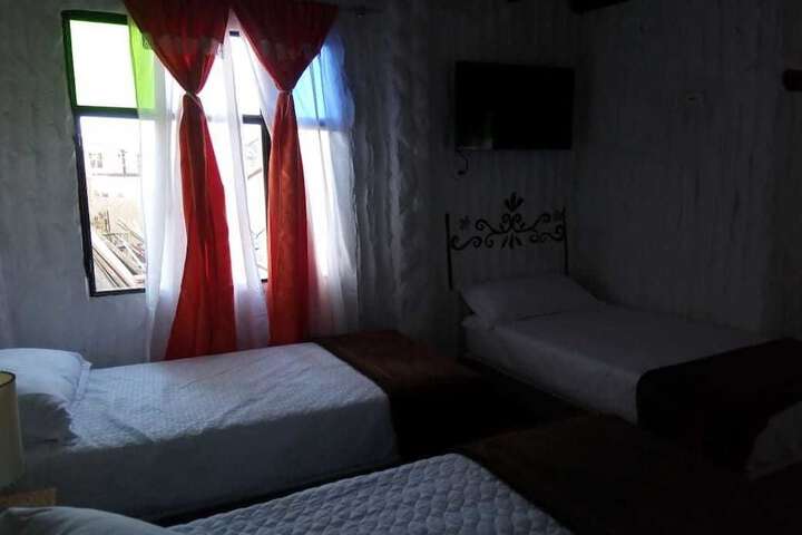 Room 7 of 33