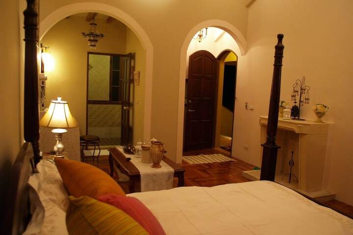 Room 13 of 99