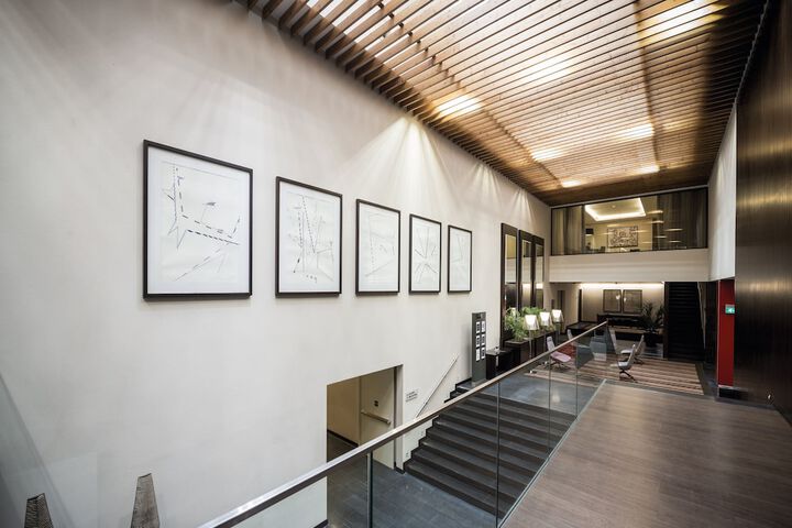 Entrance & Lobby