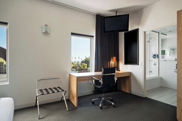Room 21 of 70