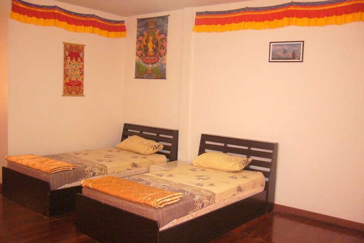Room 3 of 10