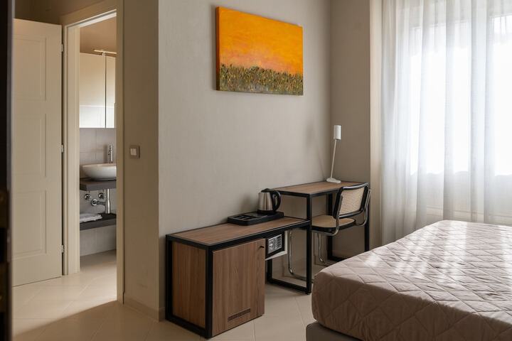 Room 7 of 89