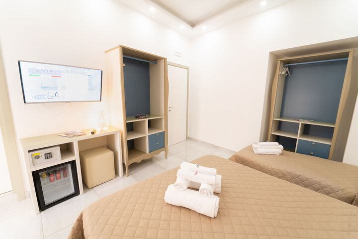 Room 120 of 309