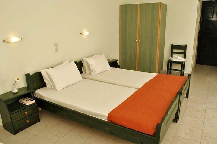 Room 8 of 46