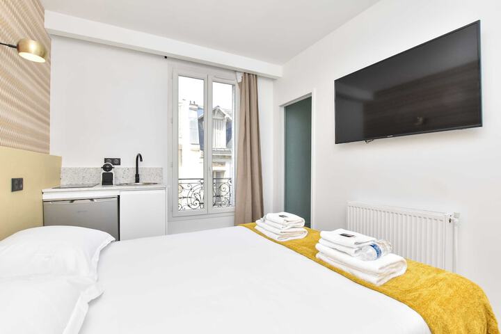 Room 35 of 123