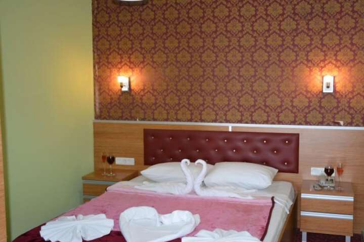 Room 10 of 48