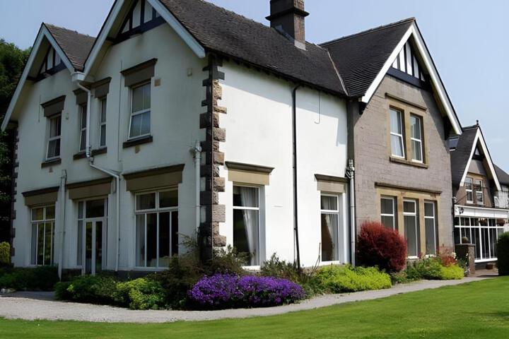 Newton House Hotel