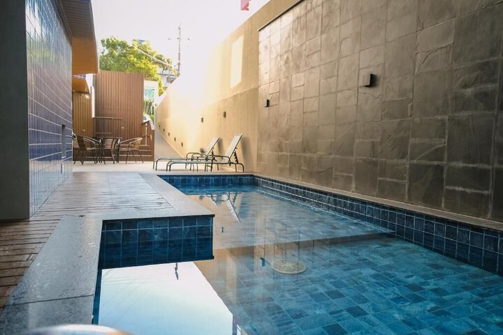 Pool 235 of 269