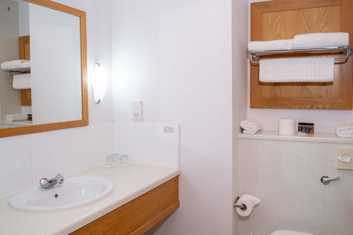 Room 28 of 54