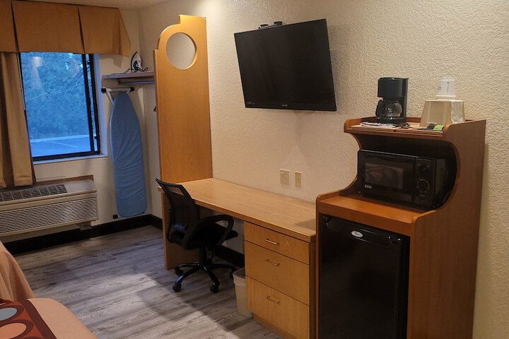 Room 5 of 35
