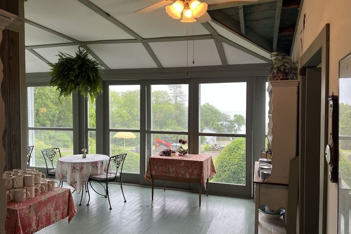 Dining 165 of 205