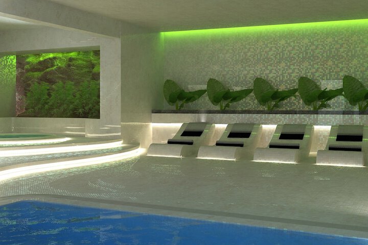 Hotel Pool