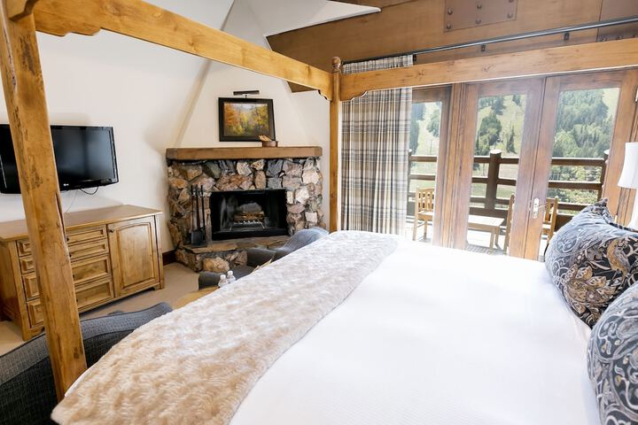 Image of Main Lodge Luxury King Room With Hot Tub Hotel Room by RedAwning