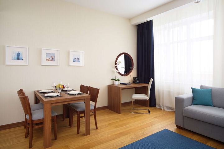 Room 15 of 275
