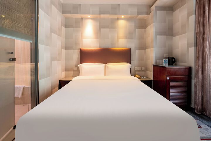 Room 60 of 103