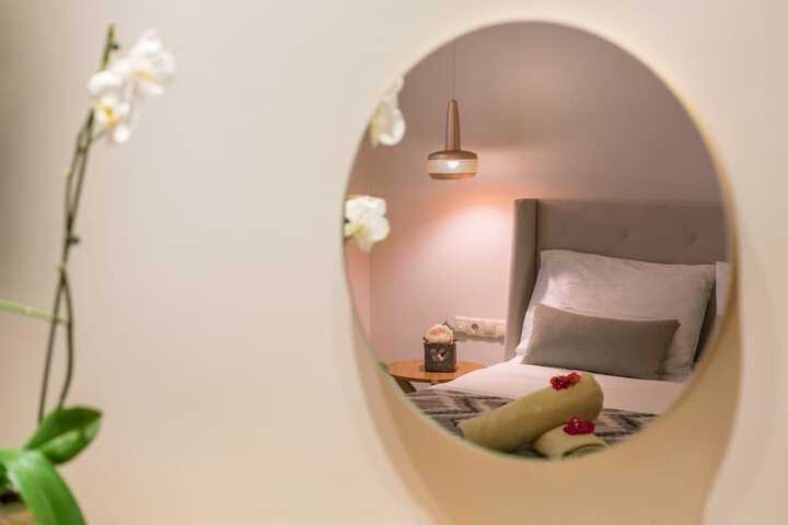 Room 10 of 30