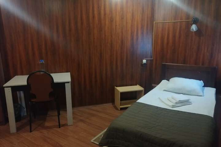 Room 18 of 46