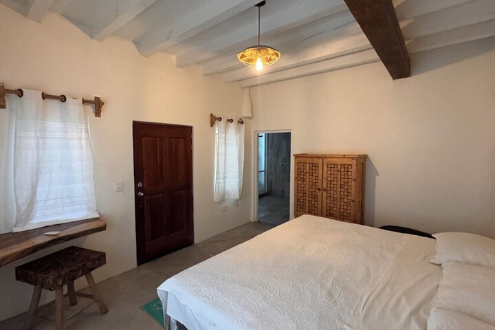 Room 13 of 26