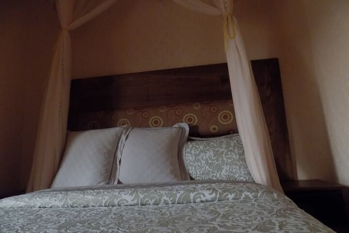 Room 24 of 70
