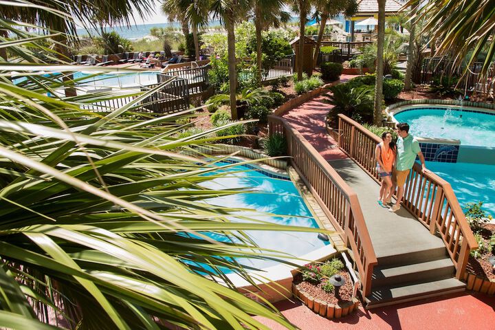 Hotel Exterior 54 of 58