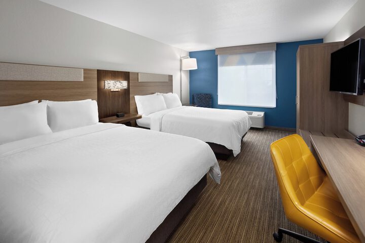 2 Queen Beds (4 of 14)