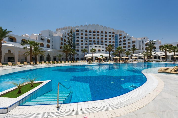 Pool Hotel