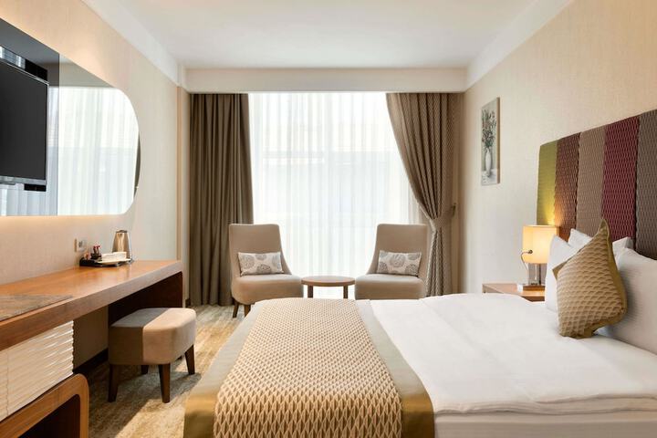 Room 5 of 31