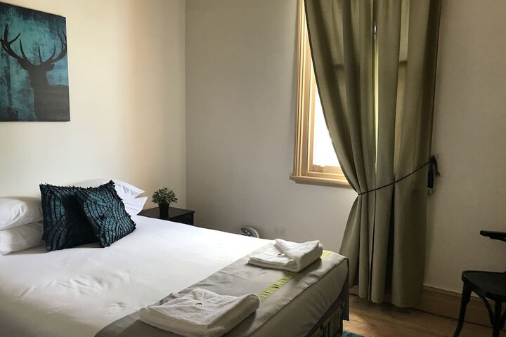 Room 5 of 40