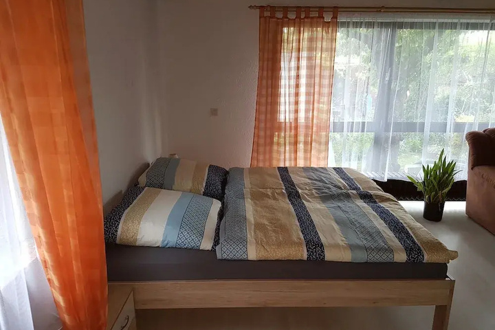 Room 2 of 7