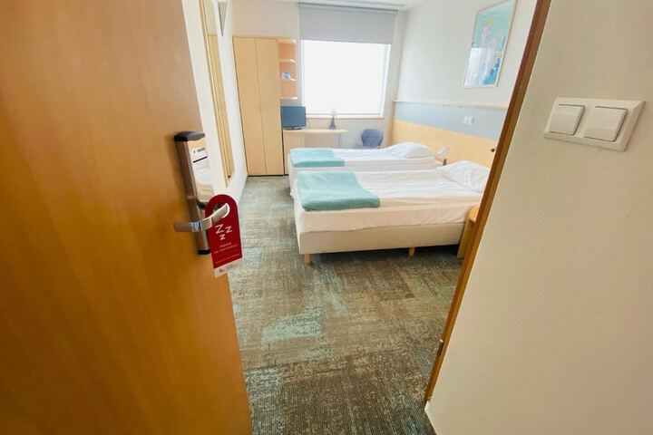 Room 14 of 34
