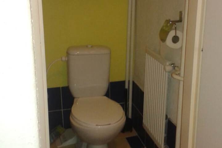 Room 9 of 9