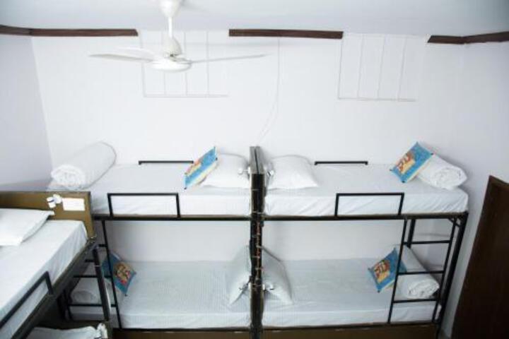 Room 155 of 159