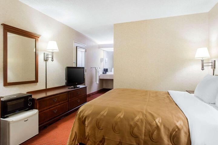 2 Double Beds (5 of 6)