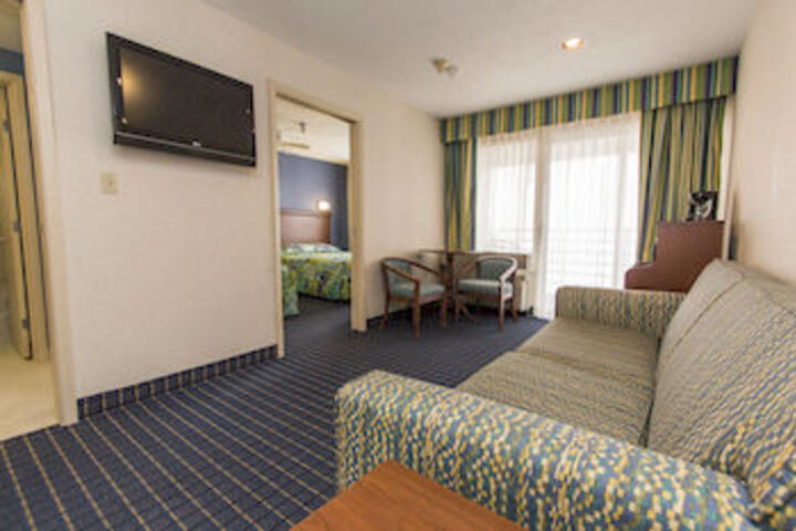 Room 18 of 33