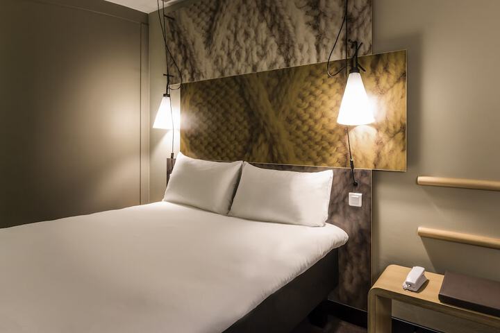 Room 4 of 46