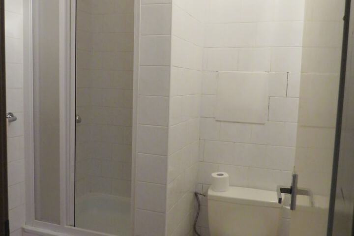 Room 21 of 31