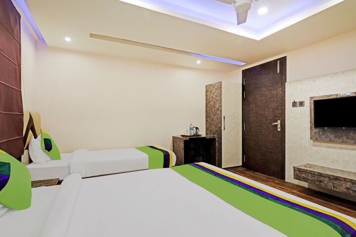 Room 18 of 31