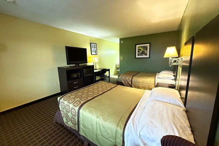 Standard Double Room (2 of 24)