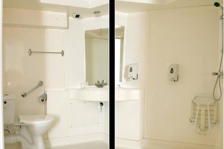 Room 20 of 32
