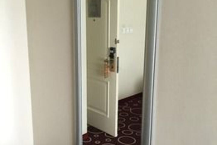 Room 7 of 29
