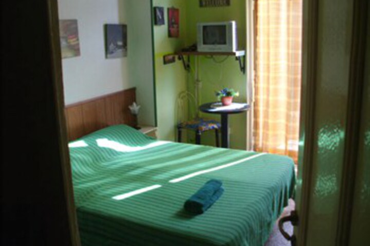 Room 23 of 25