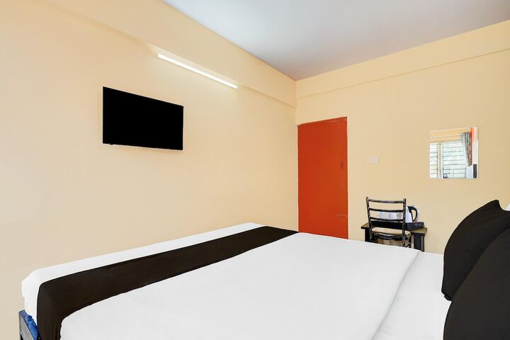 Room 14 of 32