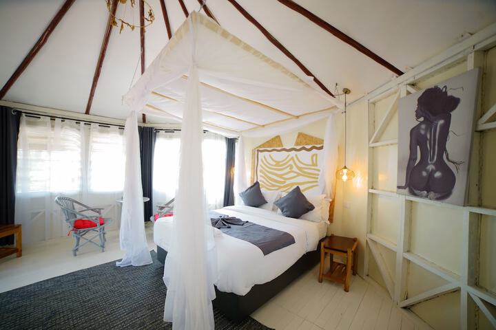 Room 5 of 31