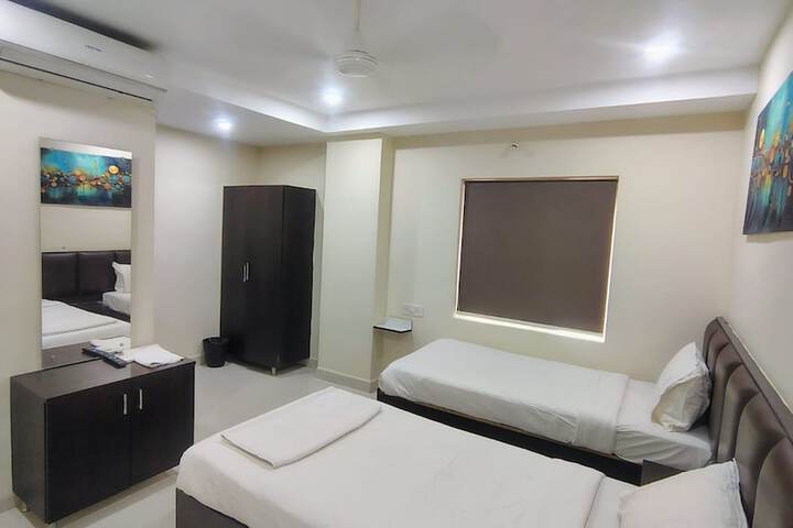 Room 3 of 18