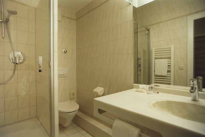Room 55 of 73